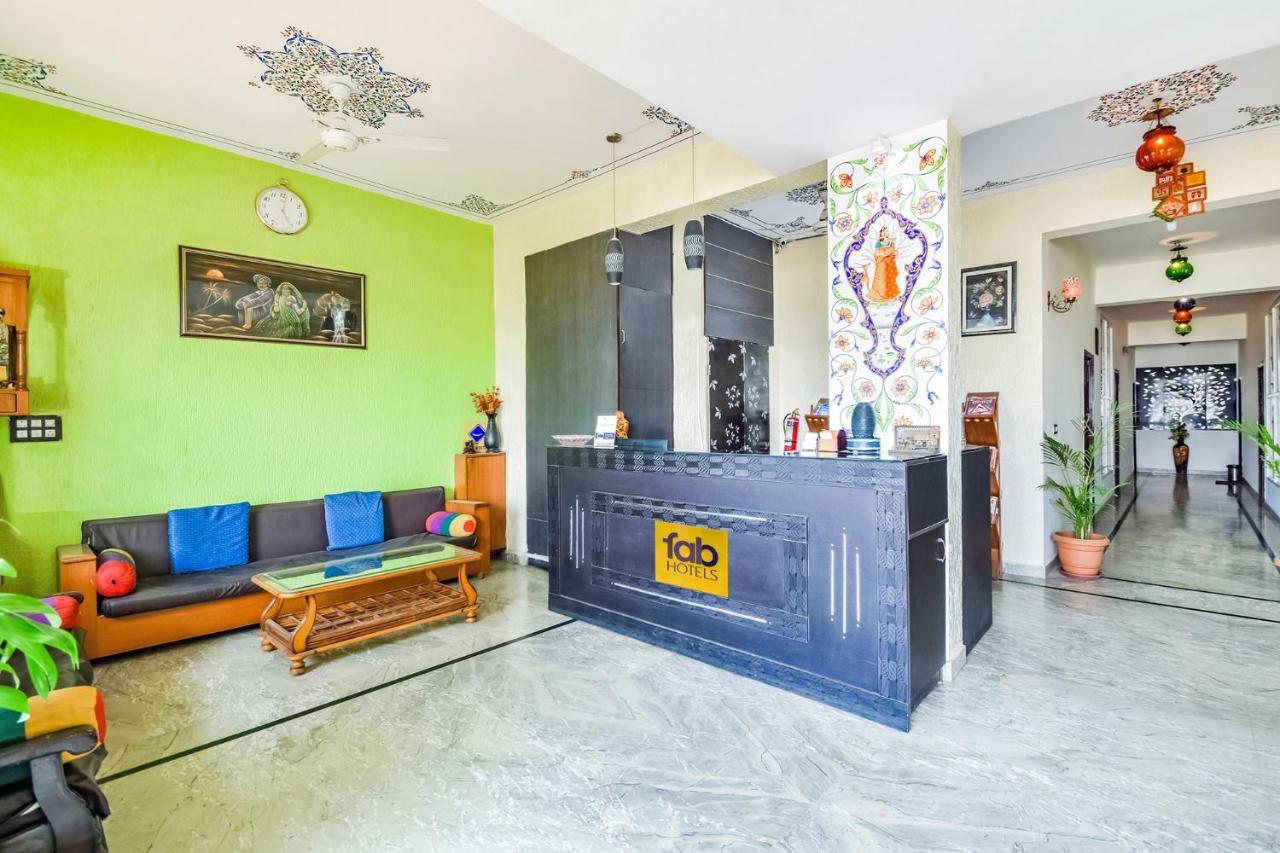 Fabhotel Everest International Udaipur Exterior photo