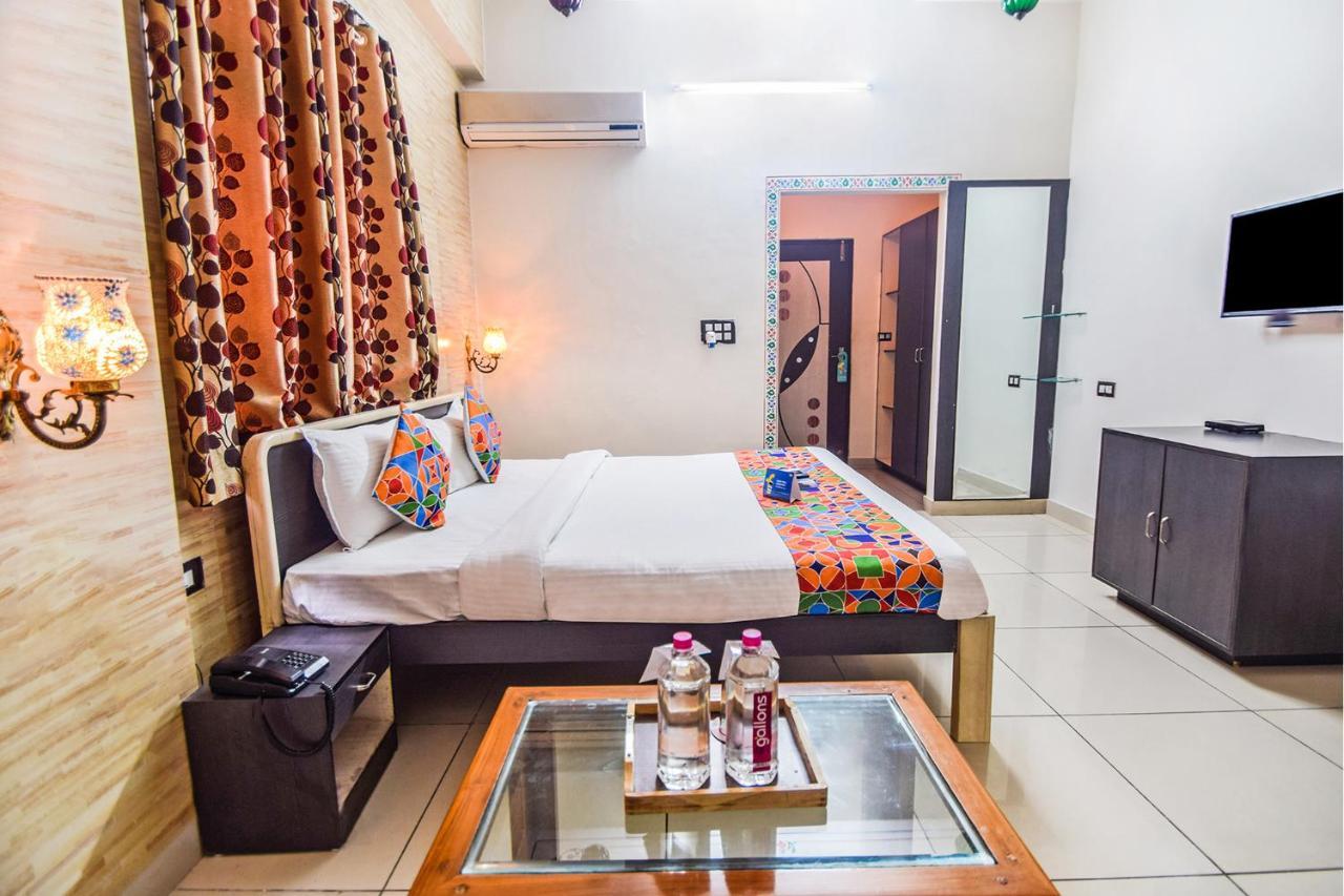Fabhotel Everest International Udaipur Exterior photo