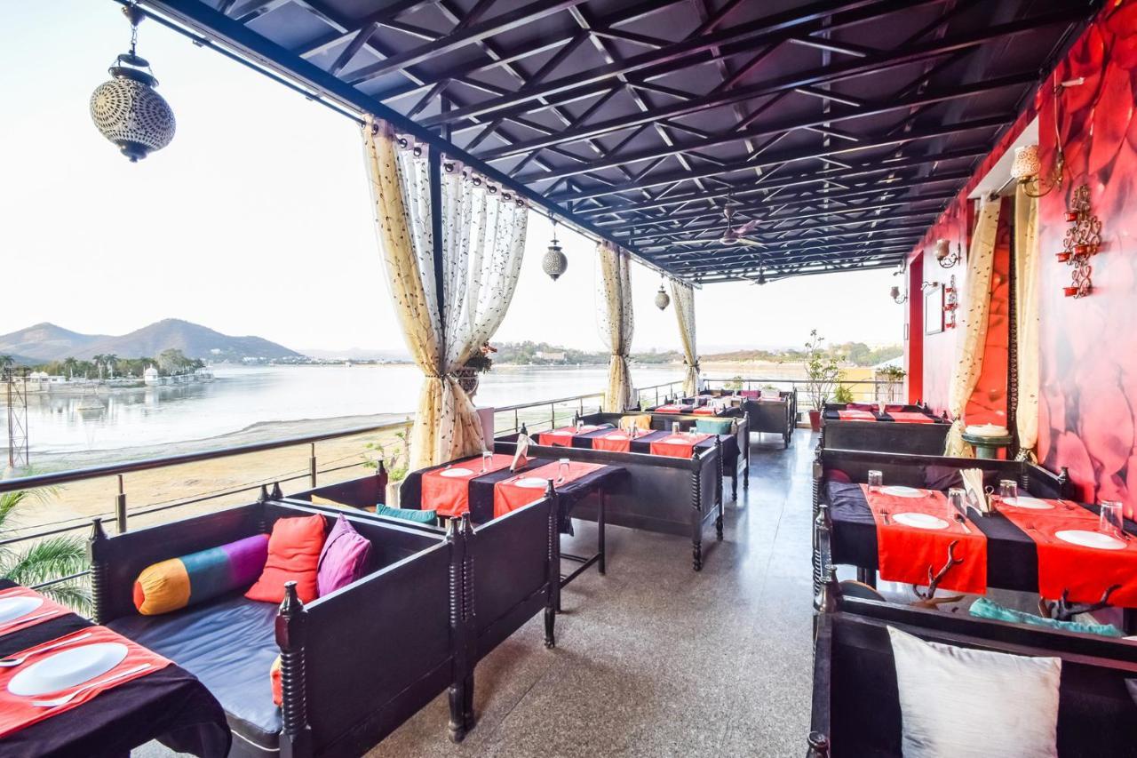 Fabhotel Everest International Udaipur Exterior photo
